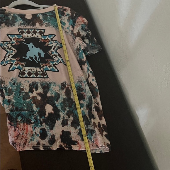 Women's Short Sleeve Graphic Tee - Multicolor - Picture 5 of 7